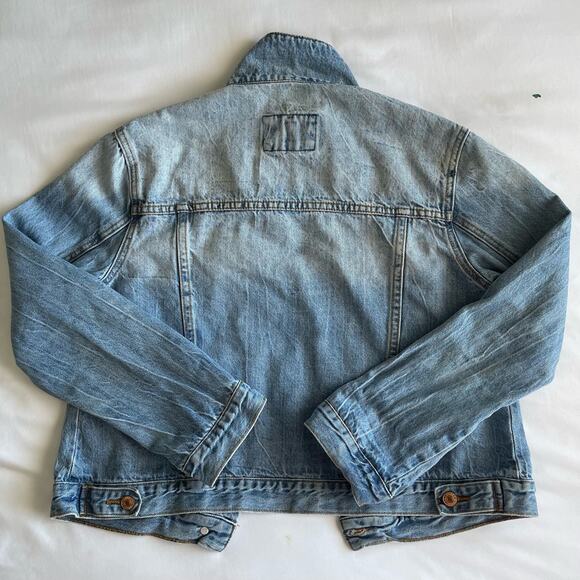 Forever 21 Women Blue Jean Jacket Ombre Light Faded Denim Relaxed Fit Size Large - Picture 4 of 4